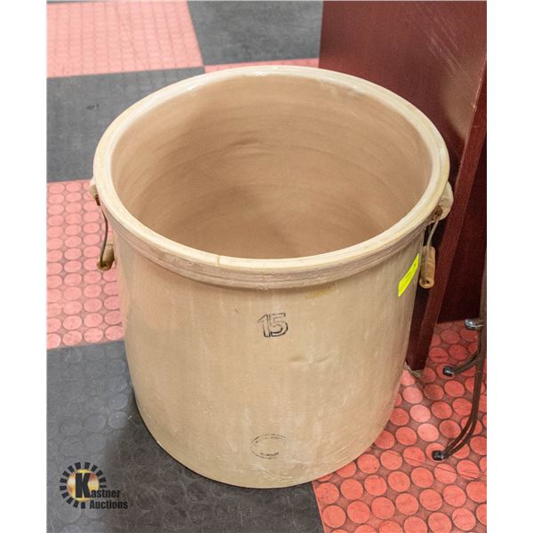 MEDALTA 15 GALLON CROCK WITH HANDLES NO CRACKS