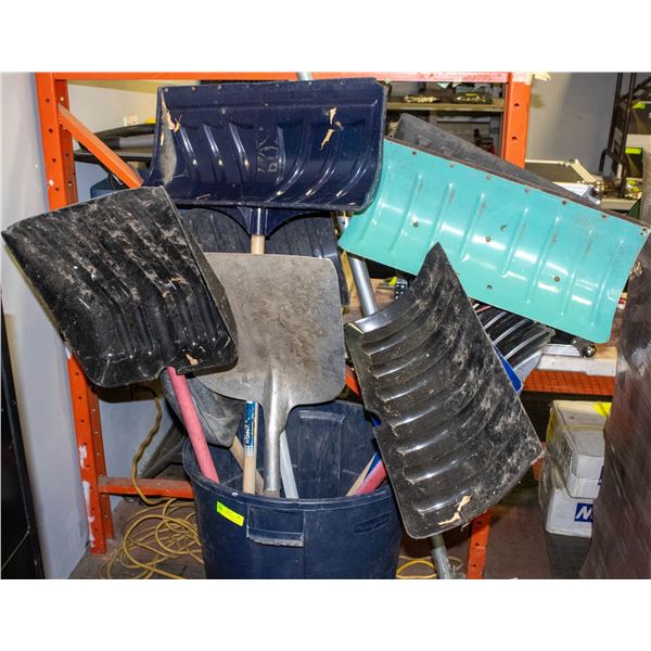 LOT OF 10 SNOW SHOVELS