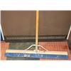 Image 1 : HEAVY DUTY BROOM