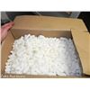 Image 2 : BOX FULL OF PACKING PEANUTS LOT 1