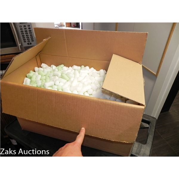 BOX FULL OF PACKING PEANUTS LOT 2