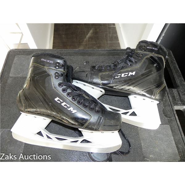 MENS CCM SKATES SIZE 10