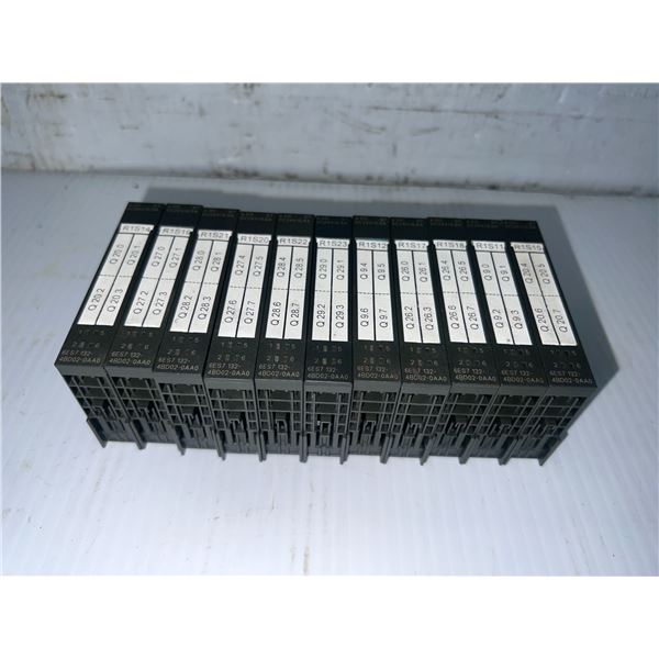 Lot of (10) Siemens #6ES7 132-4BD02-0AA0 Simatic S7 Modules