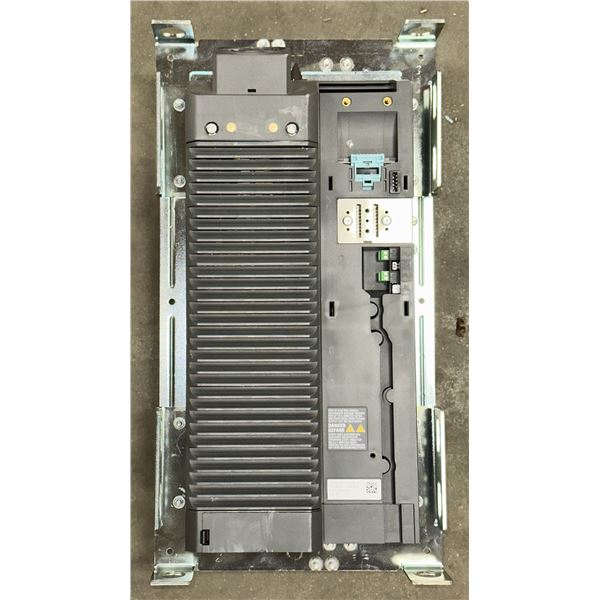 New? Siemens #6SL3211-1PC26-8UL0 Power Module PM240-2PT