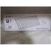 Image 2 : Mini Keyboard and Wireless Mouse Set