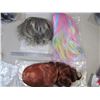 Image 1 : Wigs, lot of 3