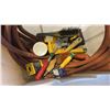 Image 2 : TOTE OF TOOLS AND HOSE