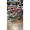 Image 2 : 5HP 220V COMPRESSOR WITH HOSE AND REGULATOR WORKING
