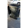 Image 2 : BLACK INDUSTRIAL GARBAGE CAN