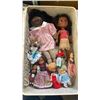 Image 2 : SUITCASE OF COLLECTIBLE DOLLS INCLUDING CABBAGE PATCH