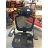 Image 8 : EXECUTIVE MESH BACK OFFICE CHAIR, ADJUSTABLE HEIGHT, ADJUSTABLE ARMS AND HEAD REST