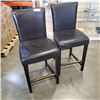 Image 1 : PAIR OF BLACK BAR STOOLS