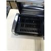 Image 2 : AS NEW HAMILTON BEACH - ELECTRIC INDOOR SEARING GRILL TESTED AND WORKING - RETAIL $112