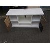 Image 3 : WHITE MODERN MEDIA CABINET