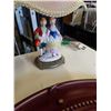 Image 8 : 2 HAND PAINTED FIGURAL LAMPS WITH 22" DIAMETER CLOCK