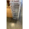 Image 2 : WHITE METAL WIRE RACK