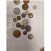 Image 2 : LOT OF COLLECTIBLE CANADIAN COINS, INLCUDING TWO 50 CENT PIECES, COMMEROATIVE COINS, 1961 ONE PENNY 