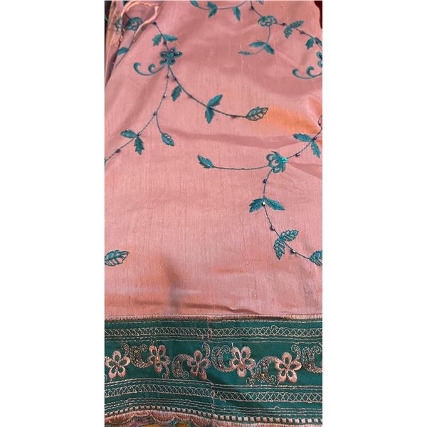 150metres EMBROIDERED CREPE WITH HEAVY CONTRAST BORDER