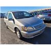 Image 2 : 2001 Toyota Sienna LE