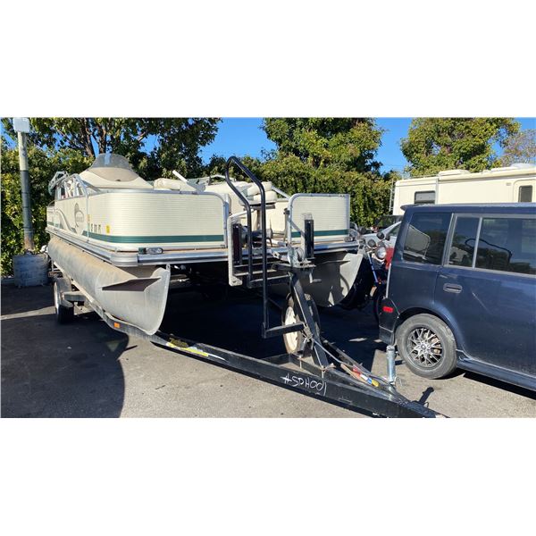 2001 LOWE PONTOON