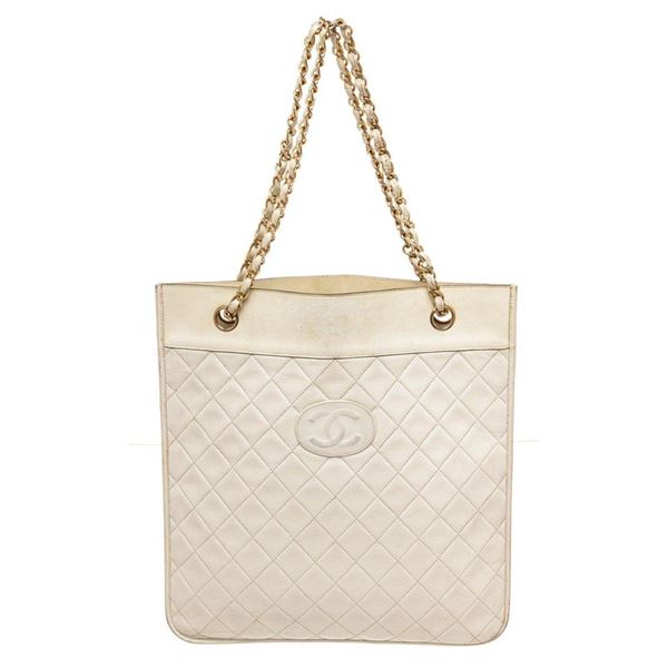 Chanel Chain Bag Handbag White lambskin
