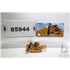 Image 1 : 1:50 scale Diecast Master CAT D9T track-type tractor. Item #85944 w/ shipper. Items may have been re