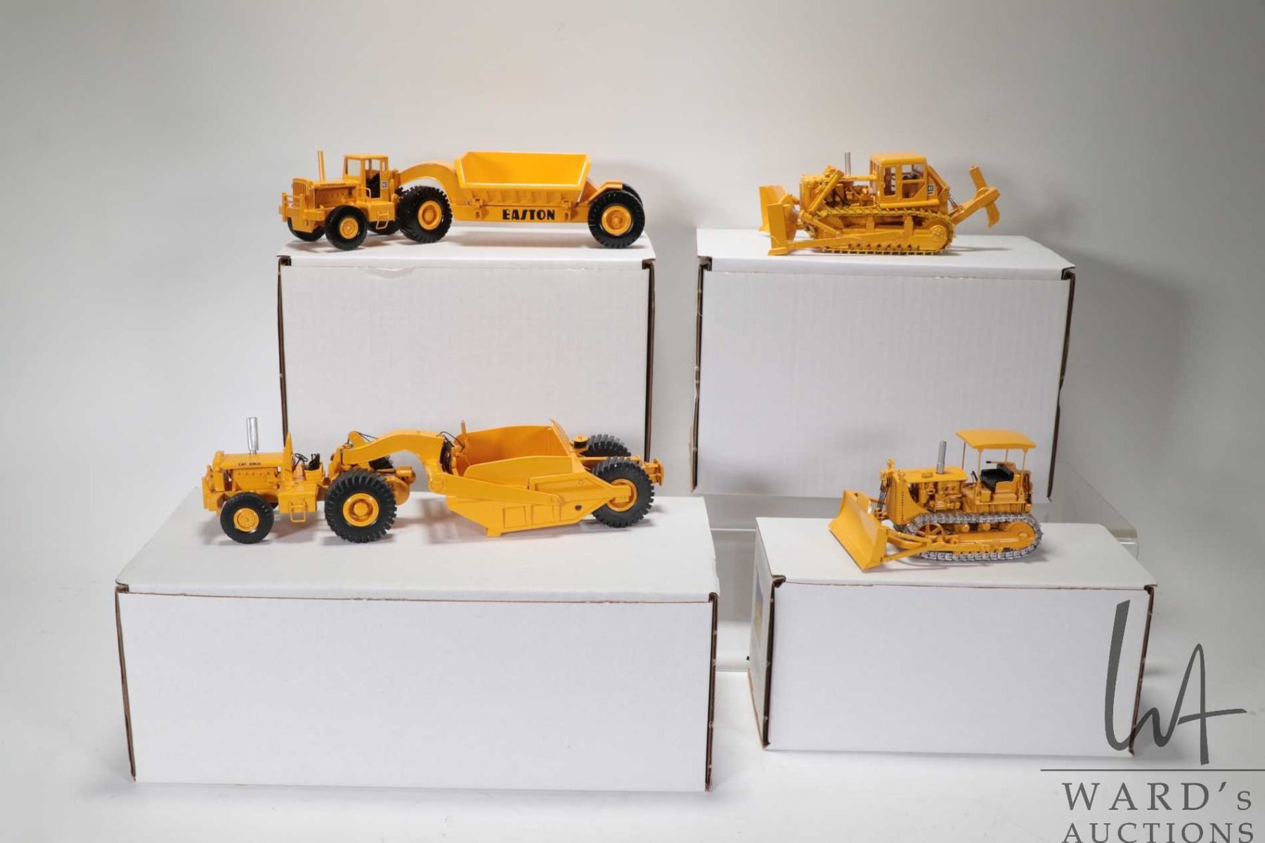 Kelly Ripper D9 Four 1:50 scale EMD diecast models including DW20 tractor w/ scraper ...