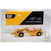 Image 1 : 1:48 scale Classic construction models CAT 637E wheel tractor-scraper