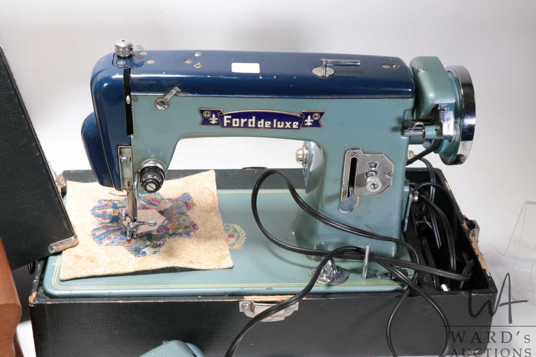 Ford Sewing Machine Vintage Ford deluxe electric portable sewing machine, serviced and ...