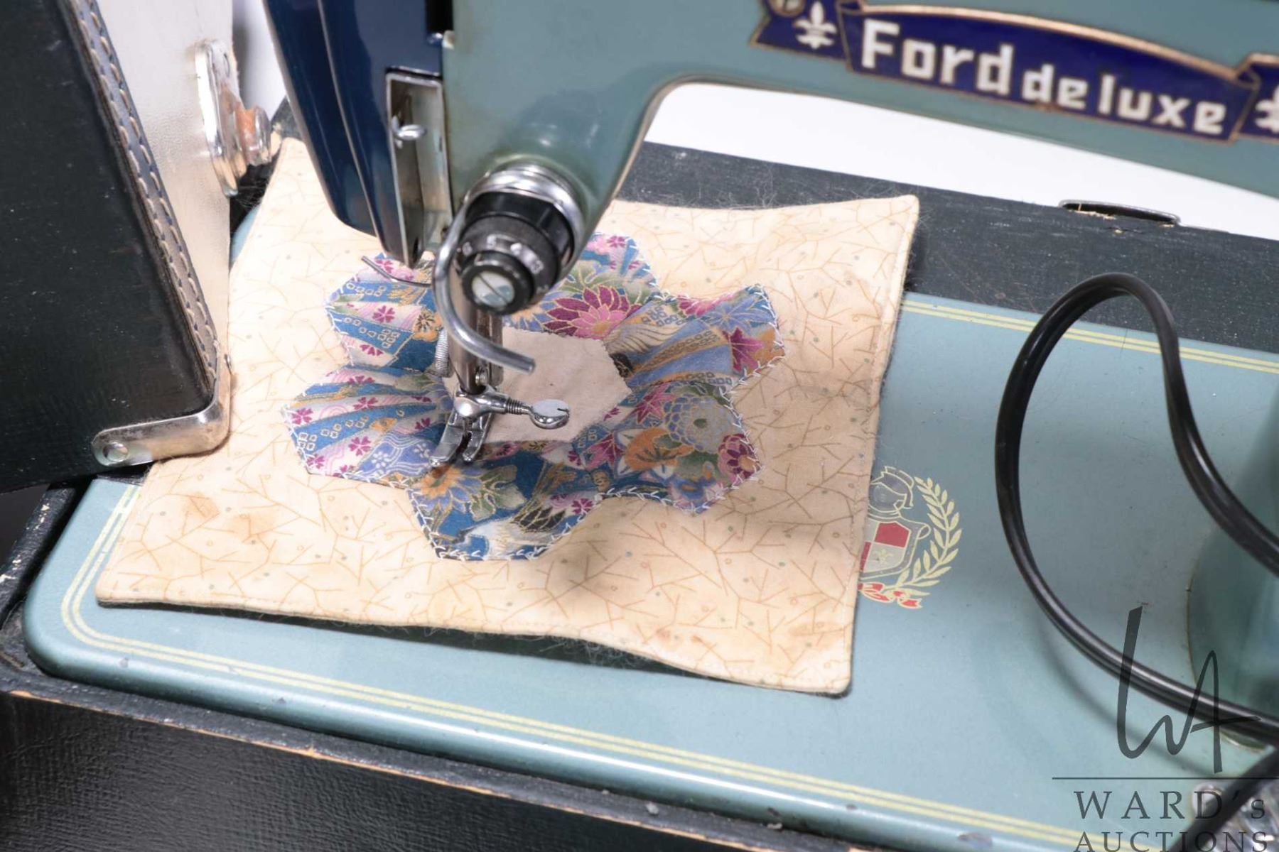 Ford Sewing Machine Vintage Ford deluxe electric portable sewing machine, serviced and ...