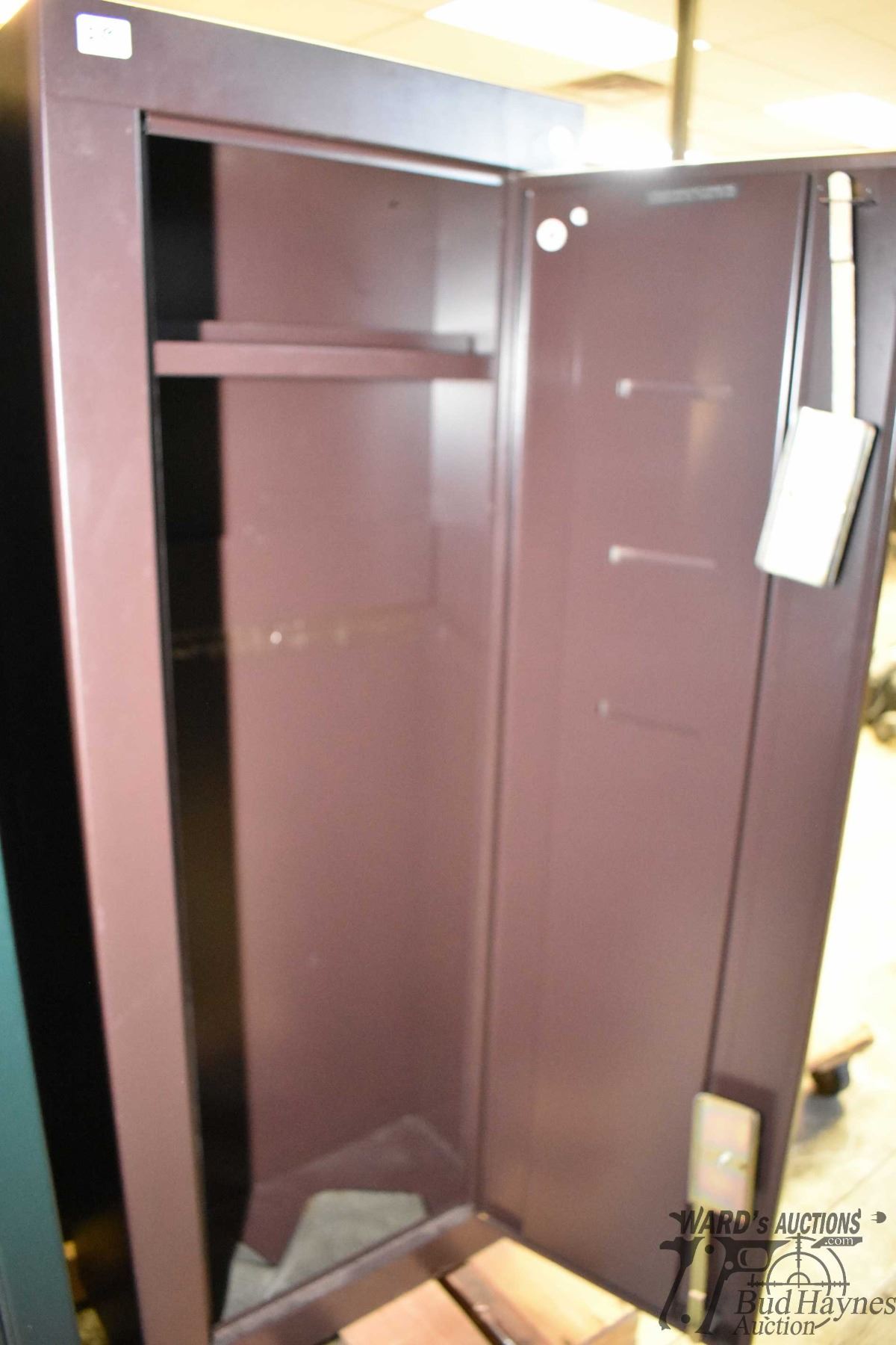 Condor Gun Safe Condor metal gun locker w/ double locking door, ammo shelf and pamphlet ...