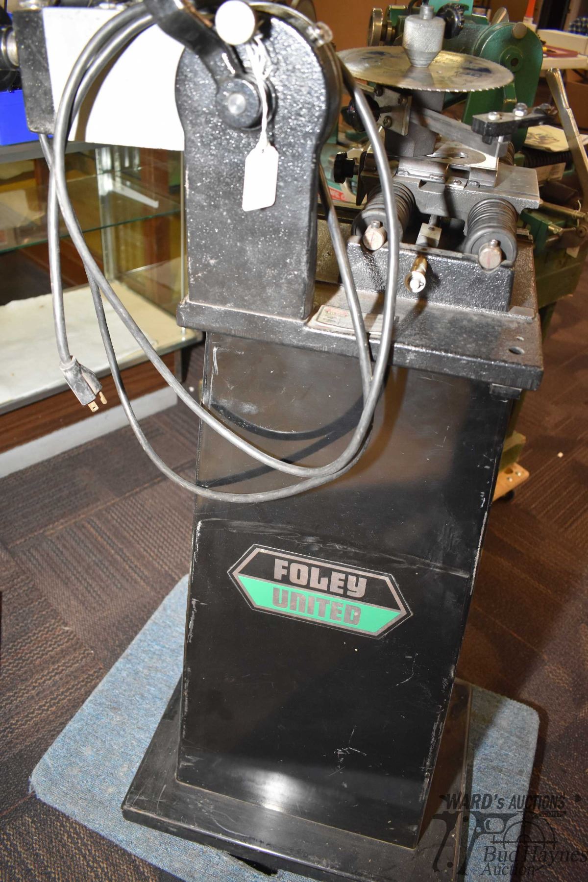 Foley Belsaw model #310 grinder. Serial #39D31001293. Comes w/ metal ...