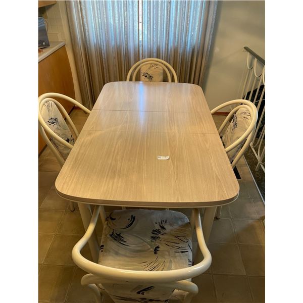 Kitchen Table And 4 Chairs