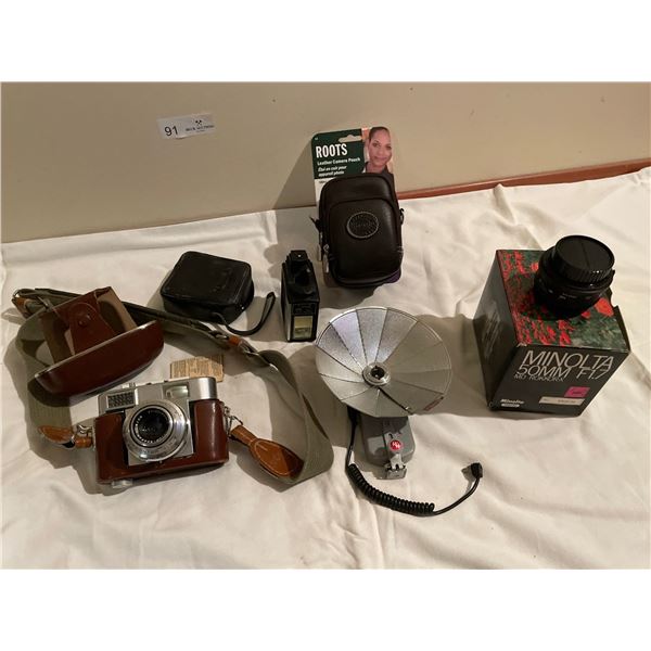 Vintage Cameras & Accessories - Vitomatic 1, Minolta & Roots Carrying Case