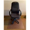 Image 1 : Computer Chair 26Lx27Dx45H & Floor Mat