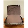 Image 2 : Samsonite Vintage Luggage 21Lx7Dx18H