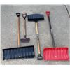 Image 1 : Assorted Snow Shovel With Ice Breaker