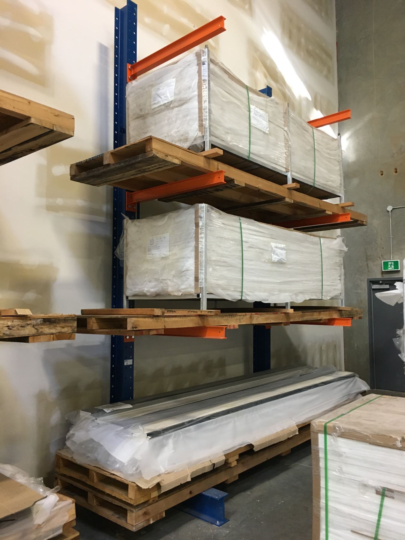 *LD* CANTILEVER SINGLE SIDED MATERIAL STORAGE RACKING SYSTEM, 4 TIER ...