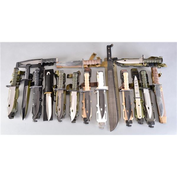 12 BAYONETS, 3 KNIVES, 1 MACHETTE.