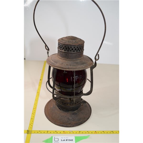 1908 E.T. Wright CPR Railway Lantern