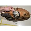 Image 2 : Vintage Leather Cooper Hockey Glove