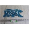 Image 1 : 1972 Northwest Territories License Plate - Polar Bear Blue