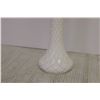 Image 4 : White Glass Vase