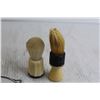 Image 2 : (2) Shaving Cream Brushes, Small Round Mirror, (2) Razors