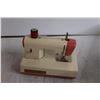 Image 3 : Quality Sewing Machine RE-70-EP