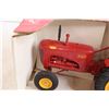 Image 2 : Massey Harris Model 102 Collector Edition Tractor 1/16 Scale (NIB)