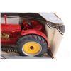 Image 3 : ERTL Vintage Agricultural Tractors Collector Edition Massey-Harris 555 Scale 1/16 (NIB)