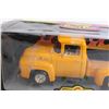 Image 2 : ERTL Collectibles AmericanMuscle Street Rods 1956 Ford Street Rod (NIB)