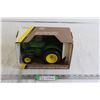 Image 1 : ERTL John Deere 1953 Model "D" Tractor Replica 1/16 Scale (NIB)