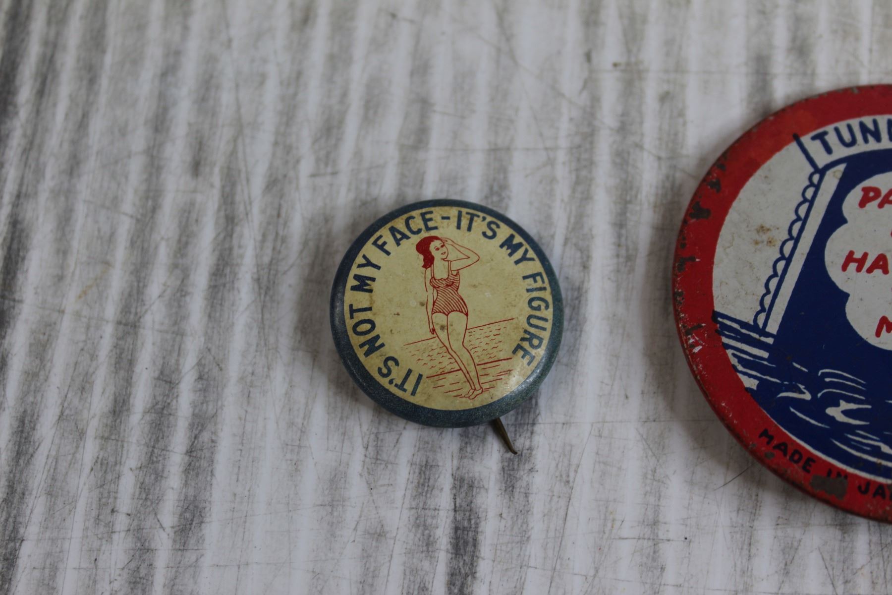 Vintage 80s Metal Pin Back Buttons - Motley Crüe & Judas Priest - Lot Vintage 80s Metal Pin Back Buttons - Motley Crüe & Judas Priest - Lot